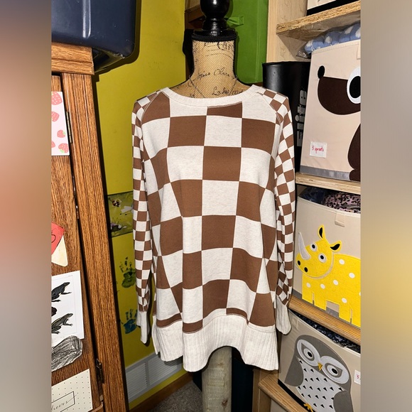 🤎MAURICES LIGHTWEIGHT SEEATSHIRT - Picture 2 of 6